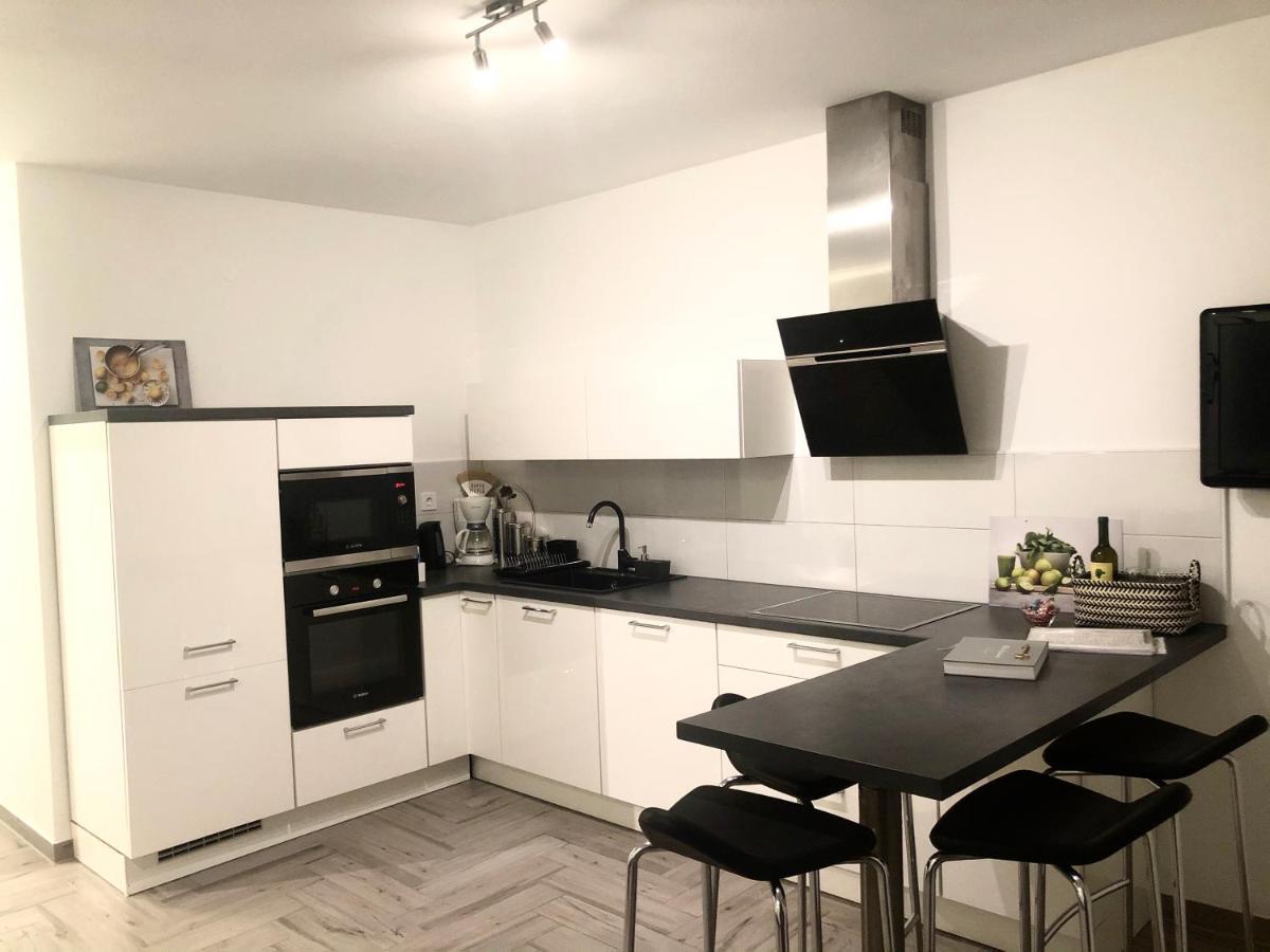 Ellavis Apartments Екстериор снимка