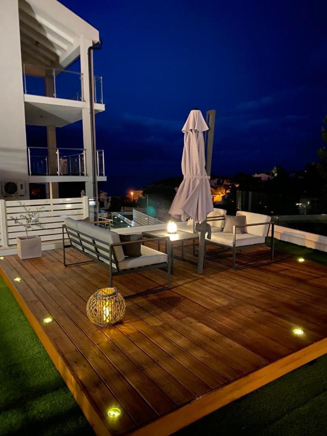 Ellavis Apartments Екстериор снимка