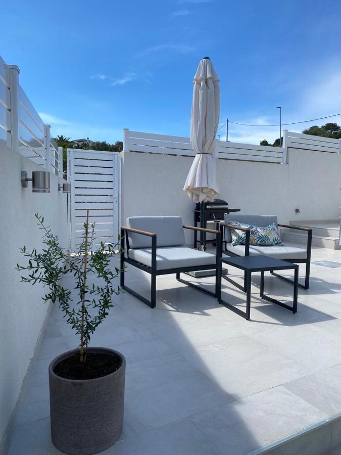 Ellavis Apartments Екстериор снимка