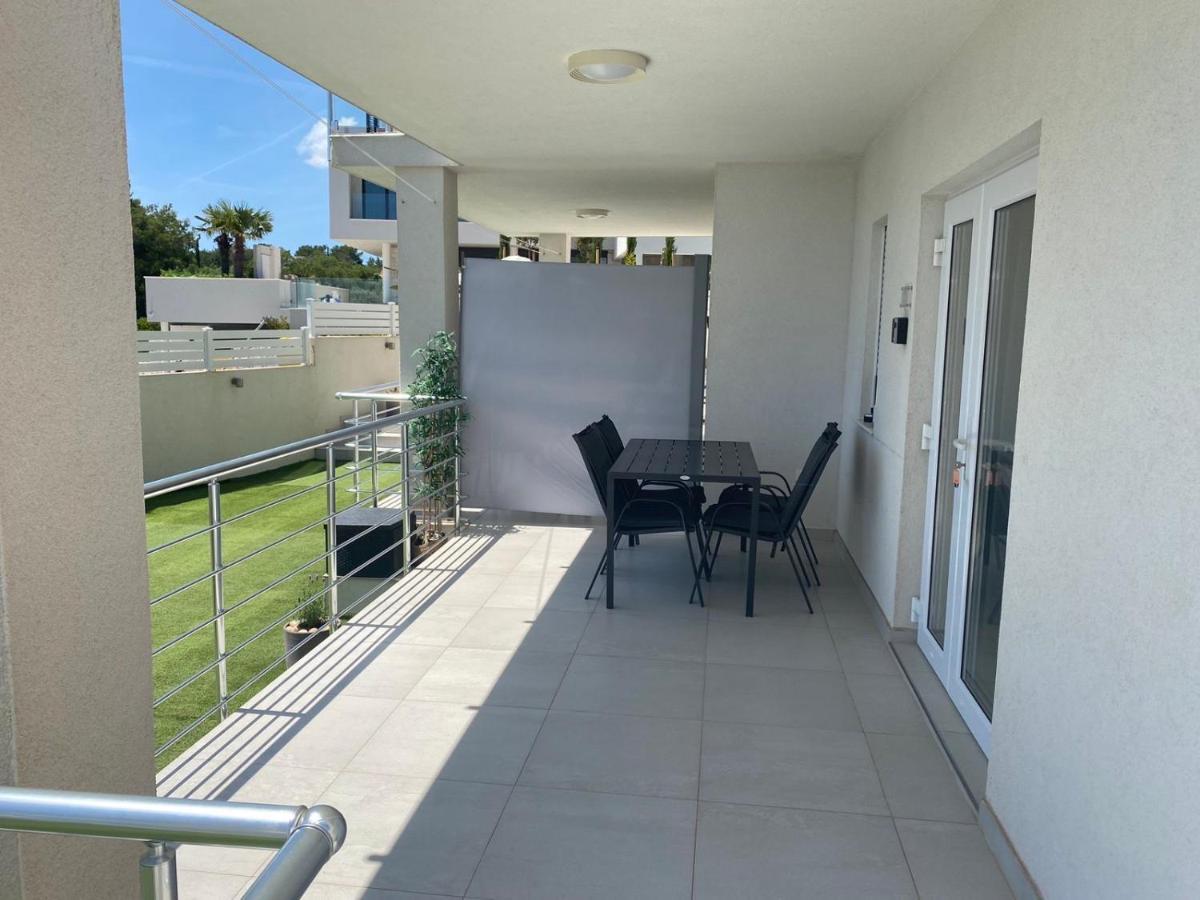 Ellavis Apartments Екстериор снимка