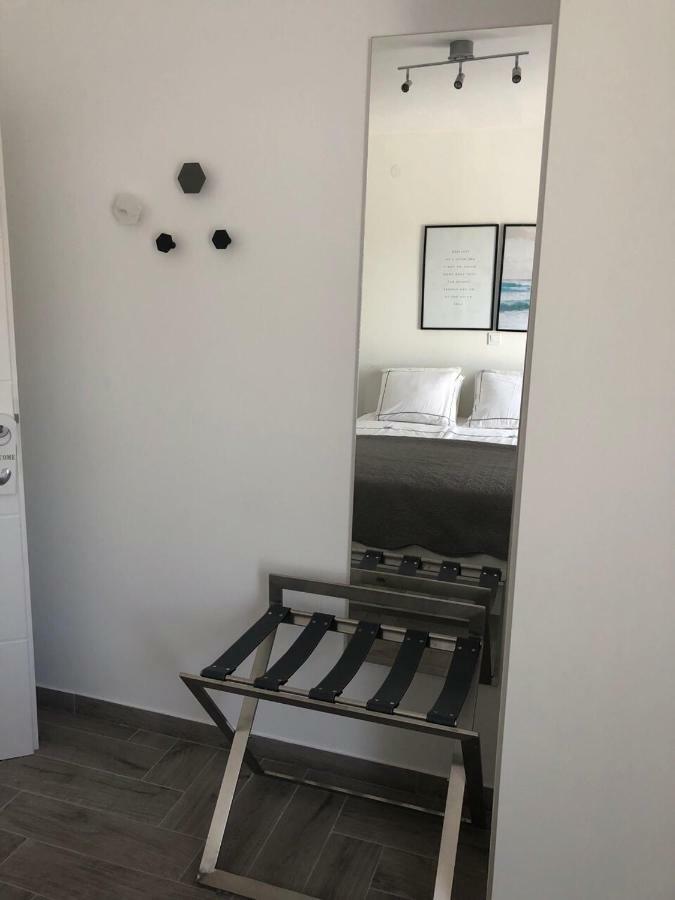 Ellavis Apartments Екстериор снимка