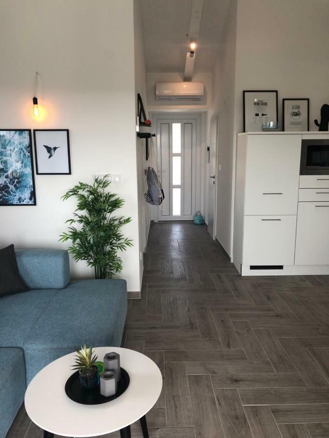 Ellavis Apartments Екстериор снимка