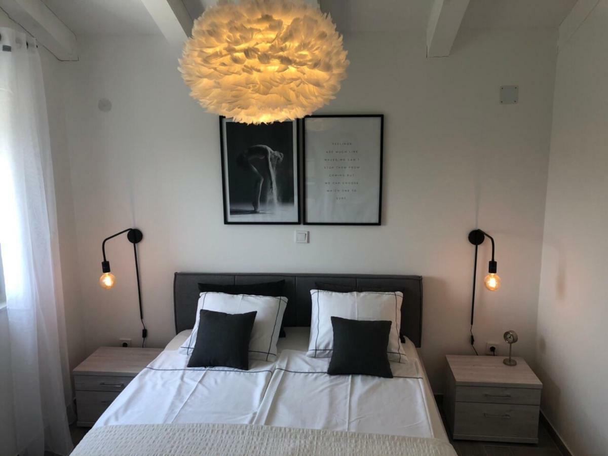 Ellavis Apartments Екстериор снимка
