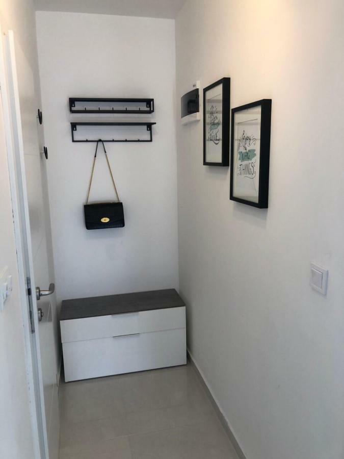 Ellavis Apartments Екстериор снимка
